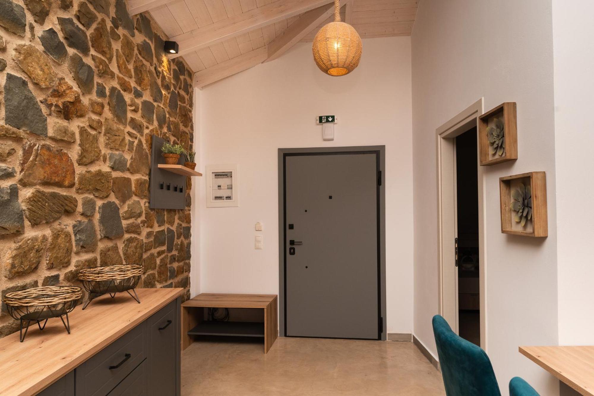 Lithos Suites Finikounta Exterior foto
